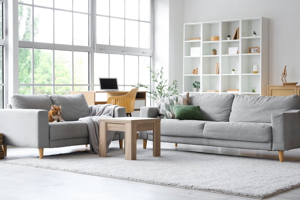 グレーで統一されたキレイなリビング