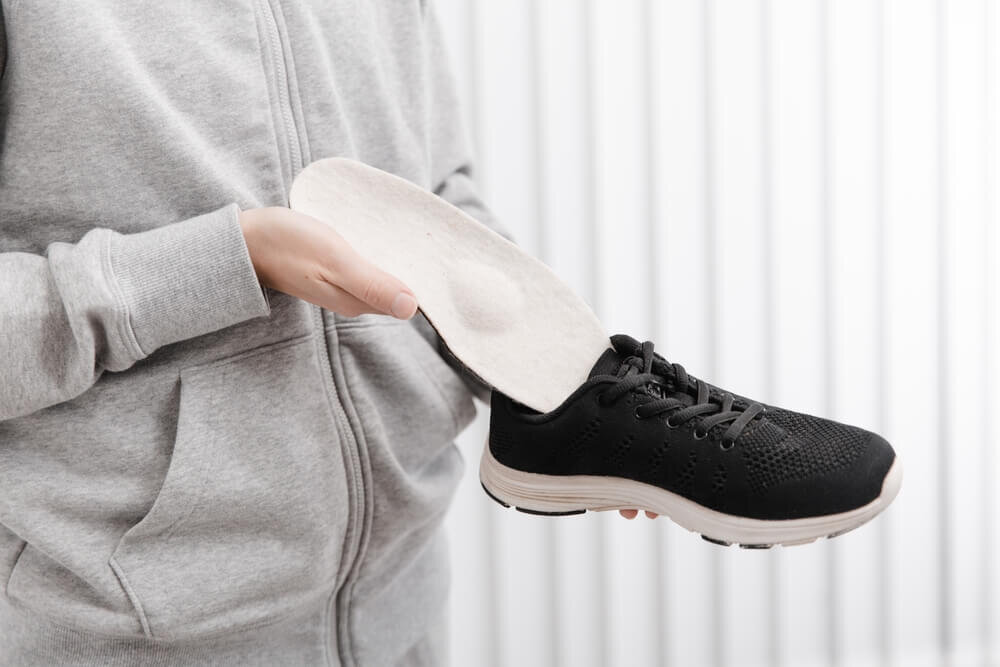 靴にインソールを入れる人