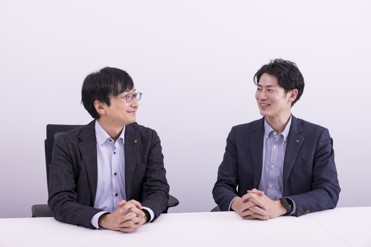 インタビュー中の様子