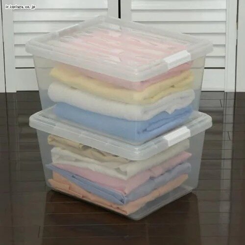 クローゼットの上に置いている収納ボックス