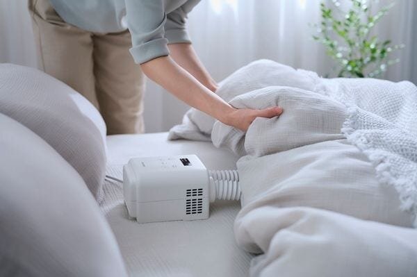 ふとん乾燥機 カラリエmini TURBO ツインノズル／JSK-W10