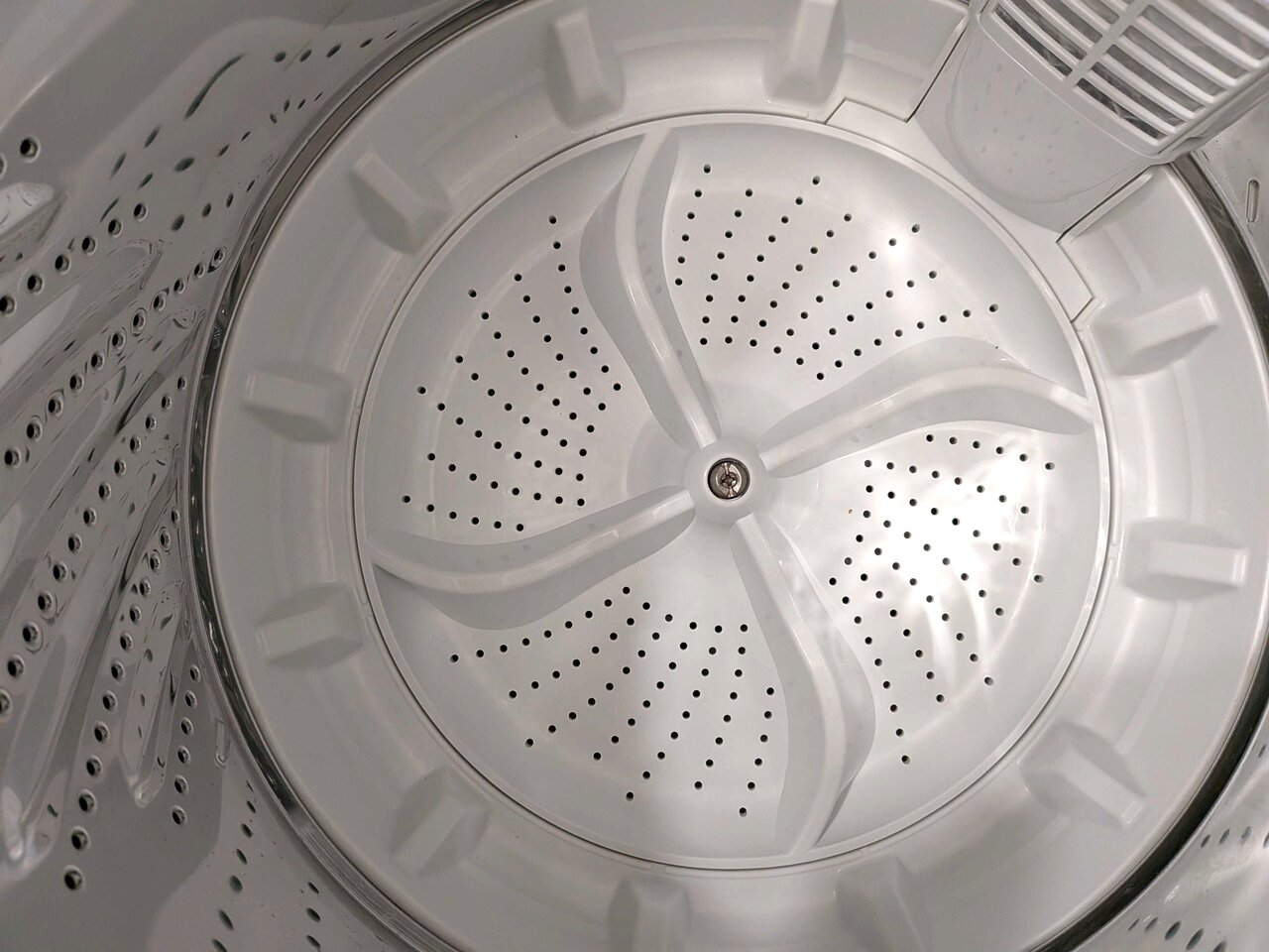 パルセータ（洗濯槽底部の撹拌翼）