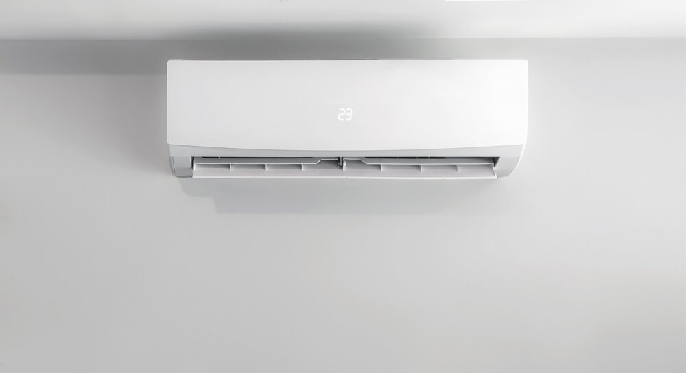 部屋に設置されたエアコン