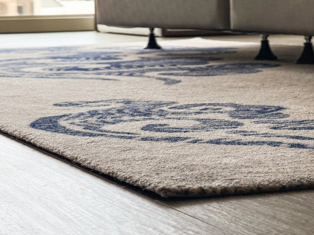 床に敷かれたカーペット