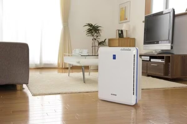リビングに置かれたアイリスオーヤマの空気清浄機