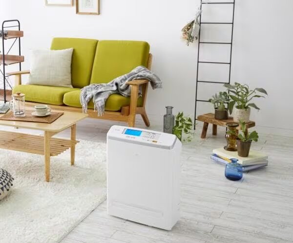 リビングに置かれたアイリスオーヤマの空気清浄機