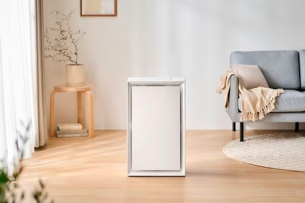 リビングに置かれたアイリスオーヤマの空気清浄機