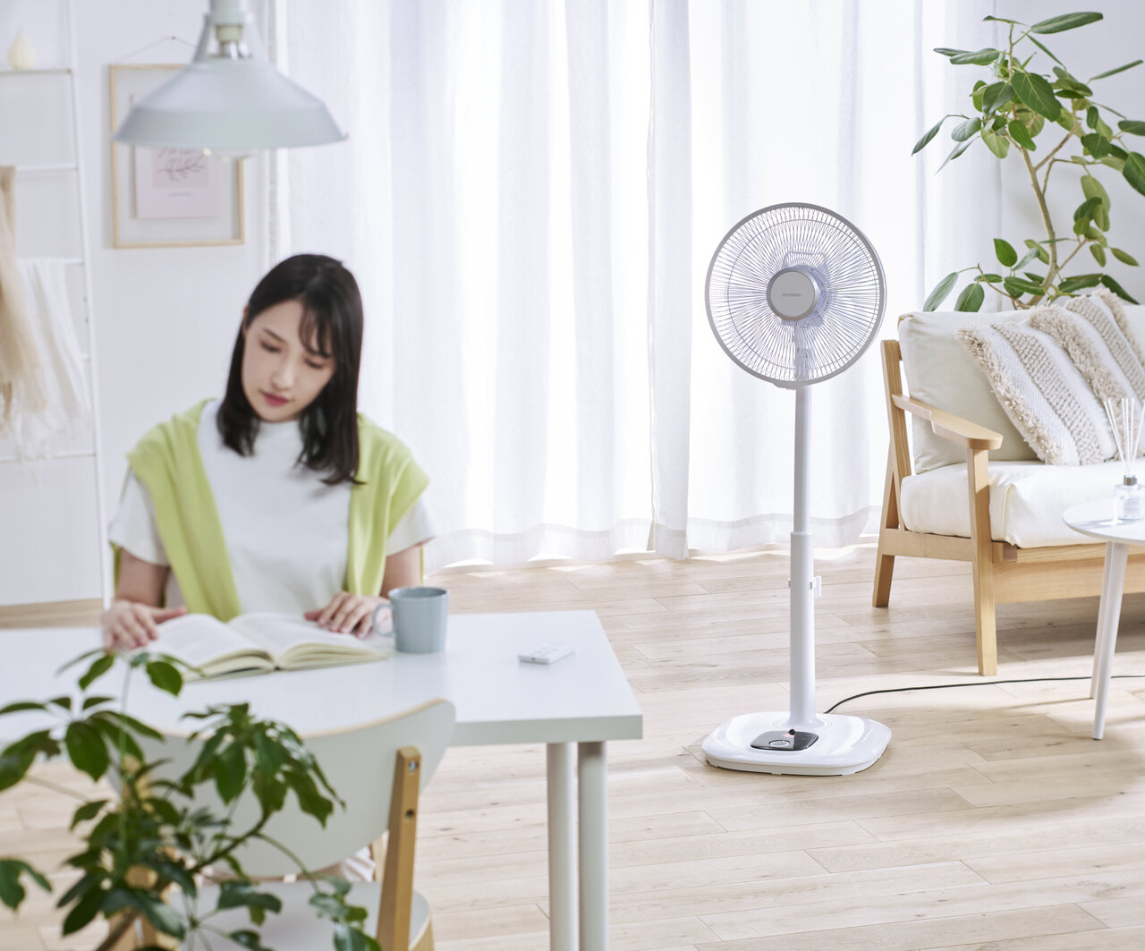 洗濯物とサーキュレーター