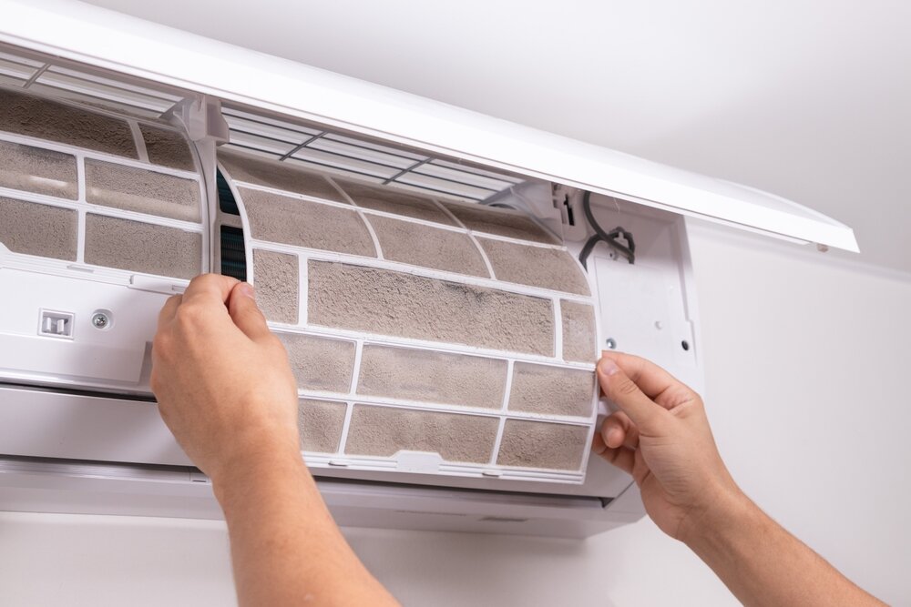 エアコンのフィルターの掃除