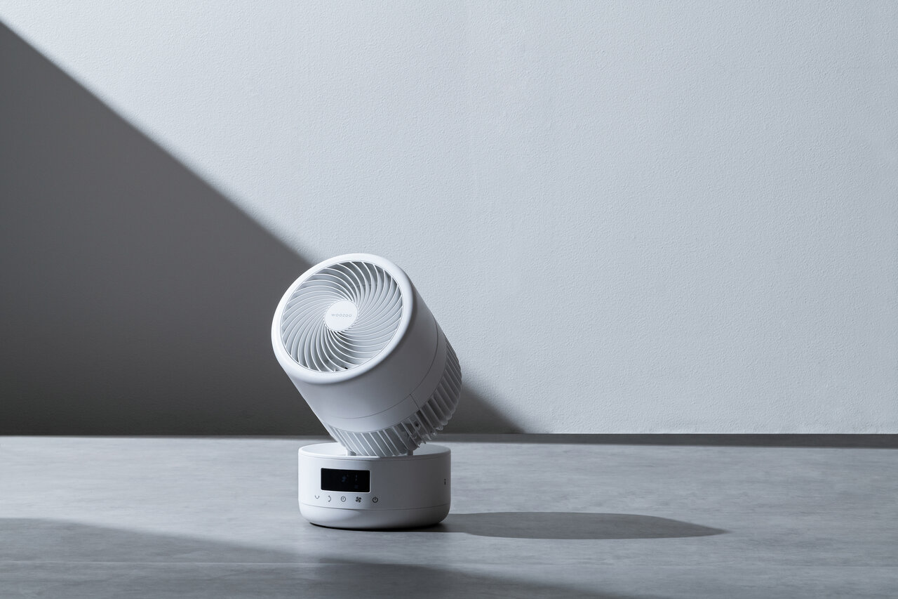 斜め上を向いたサーキュレーター