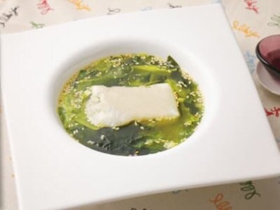 スープに入れられた生きりもち