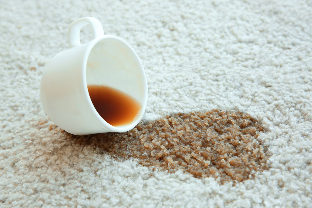 コーヒーがこぼれたカーペット
