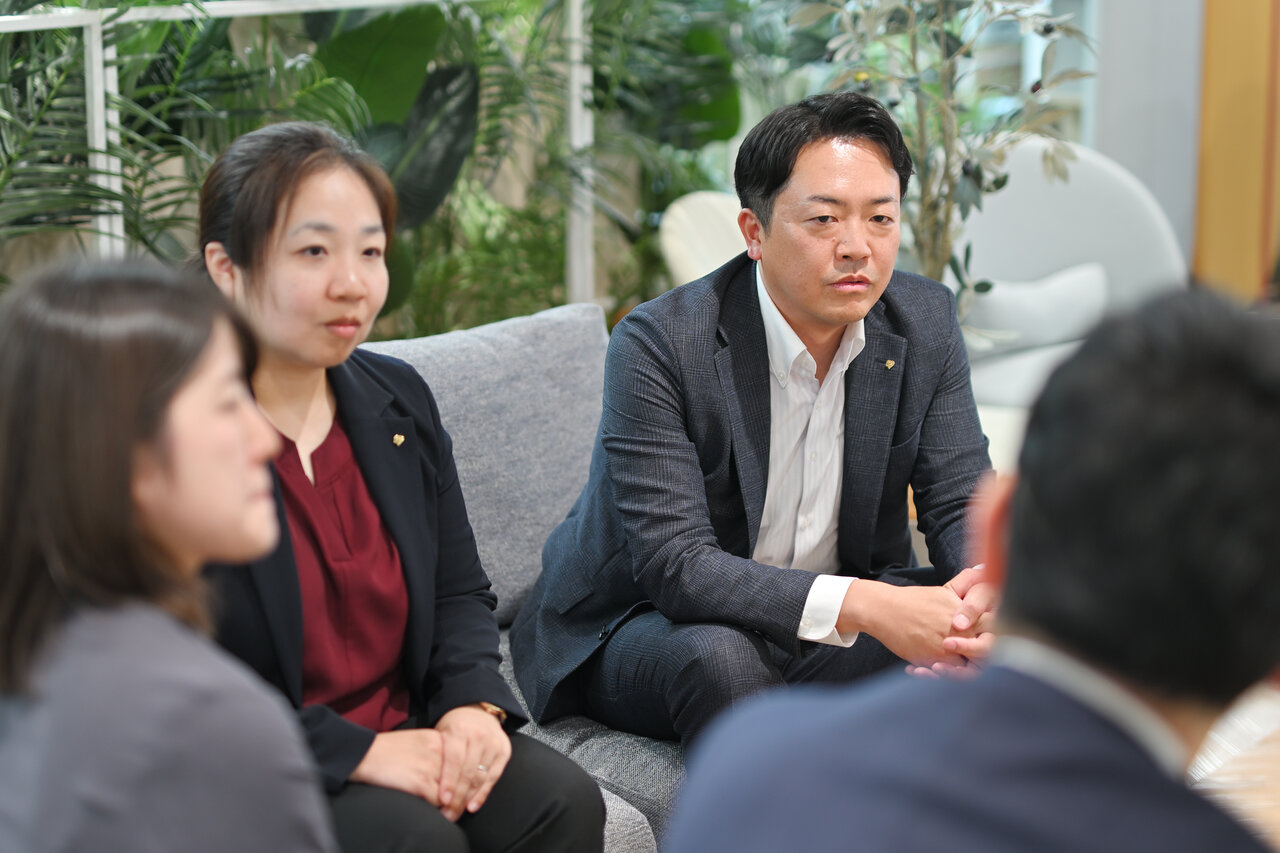 座談会中の様子