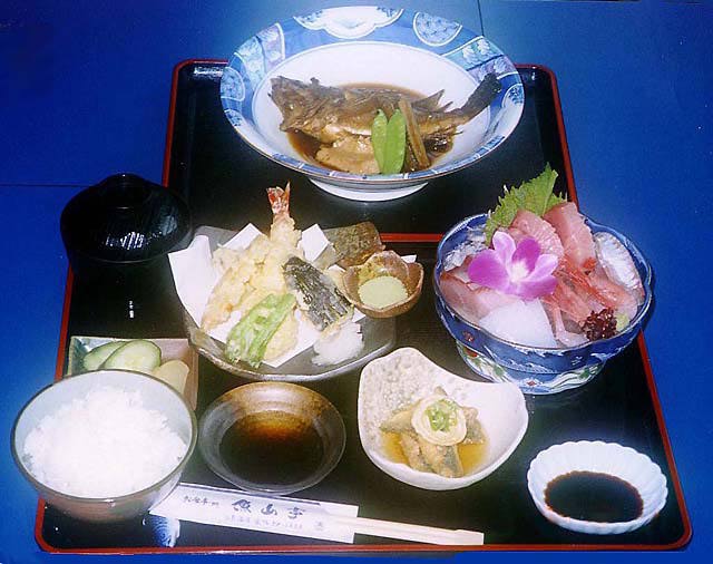 お食事処魚山亭