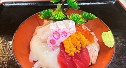 Senendon Hiroshi(Nihonkai Sakana Machi) 鮮宴丼ひろし(日本海さかな街)
