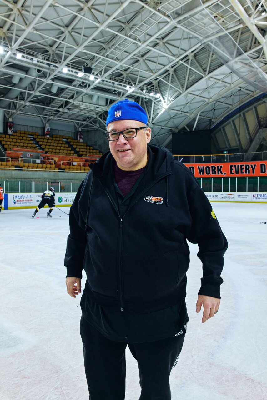 （©ICEBUCKS）
選手の入場時に子どもたちがいっしょにリンクに登場するセレモニー「キッズエスコート」