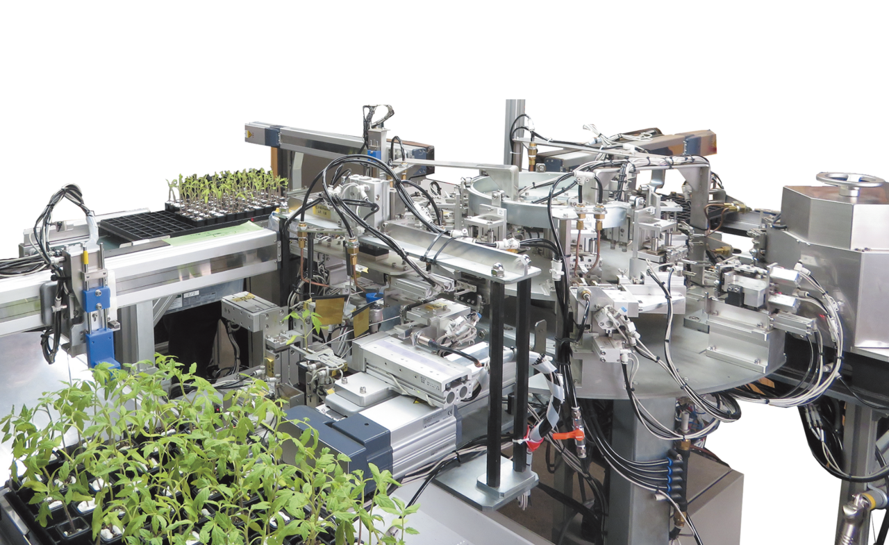 接ぎ木全自動機 （大阪公立大学様ご協力産官学プロジェクト）