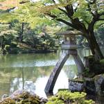 実はミステリアスな兼六園?「辰巳用水」を設計した天才・板屋兵四郎