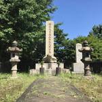 西郷隆盛の盟友たちが眠る「青山霊園」薩摩編【小栗さくらがゆく!幕末維新のみち:第5回】