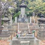 西郷隆盛像の場所も戦場だった!上野戦争に散った彰義隊の墓