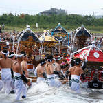 イケメン漁師がもみ合う!房総半島・秋の風物詩「裸祭り」【日本名珍祭り図鑑】