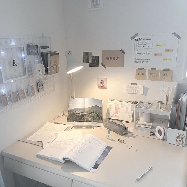 最新 学生の勉強机事情 に統一するだけで超おしゃれになる Bppテスト