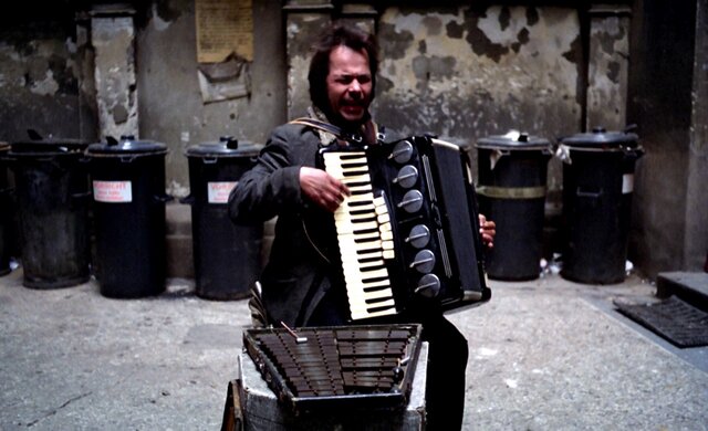 ベルリンからアメリカへ移住した男たちの苦い現実…巨匠ヴェルナー