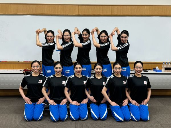 コーセー、アーティスティックスイミング 日本代表「マーメイドジャパン」の選手に2025年度メイク講習会を開催