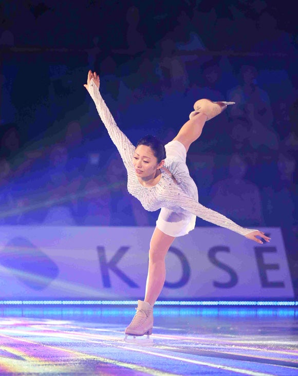 安藤美姫選手へのインタビュー - KOSE SPORTS BEAUTY