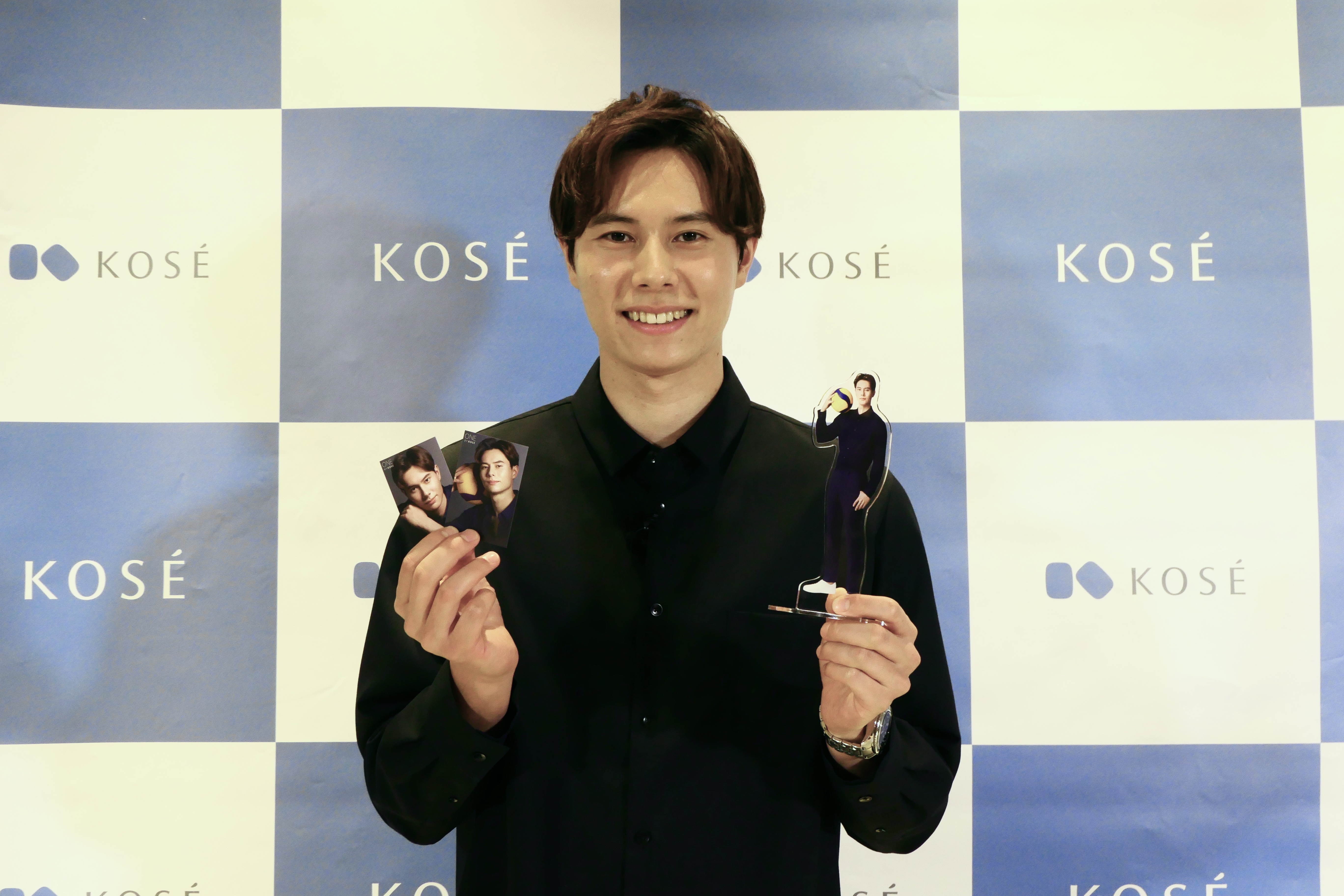 髙橋藍 セット 5月16日発売「ONE BY KOSÉ クリアピール セラム」のキャンペーン