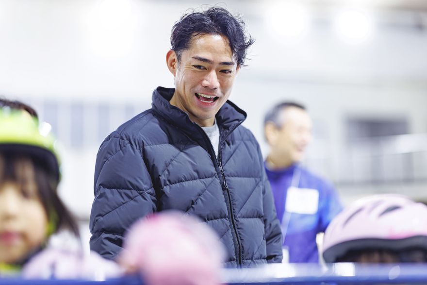 高橋大輔が講師を務めたスケート教室には、子どもたちを中心に67名が参加