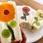 オレンジの断面がかわいい♪ オレンジを使った「萌え断」フルーツサンド