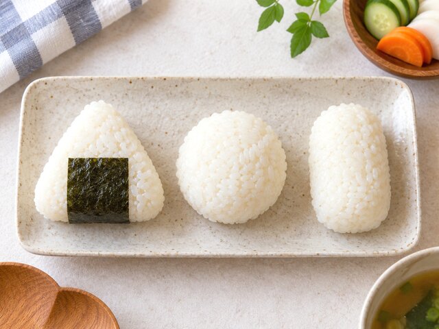 三角・丸・俵。おにぎりの形はいろいろ