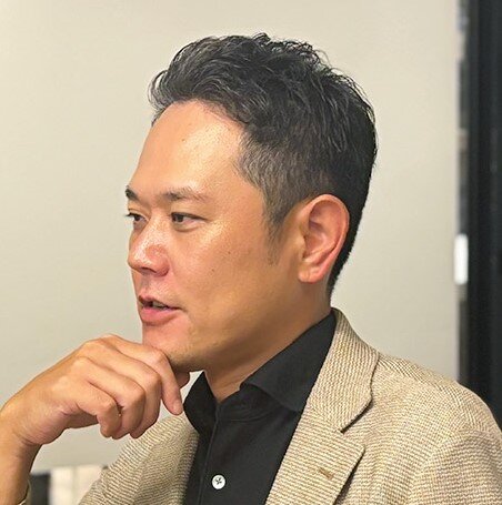 若宮 成吾さん}