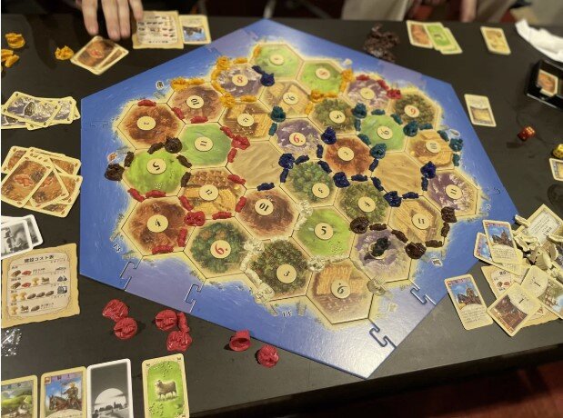 世界のボードゲームの中で、2,000万個以上の販売数を誇る超大ヒットゲーム「カタン」