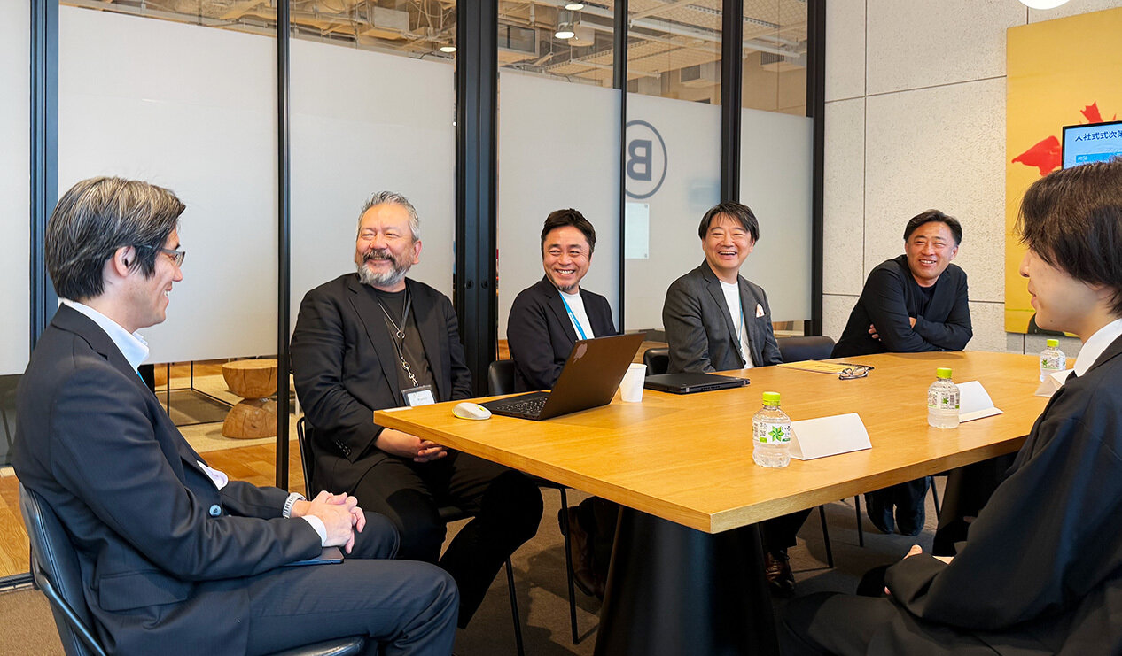 なごやかな雰囲気の役員陣