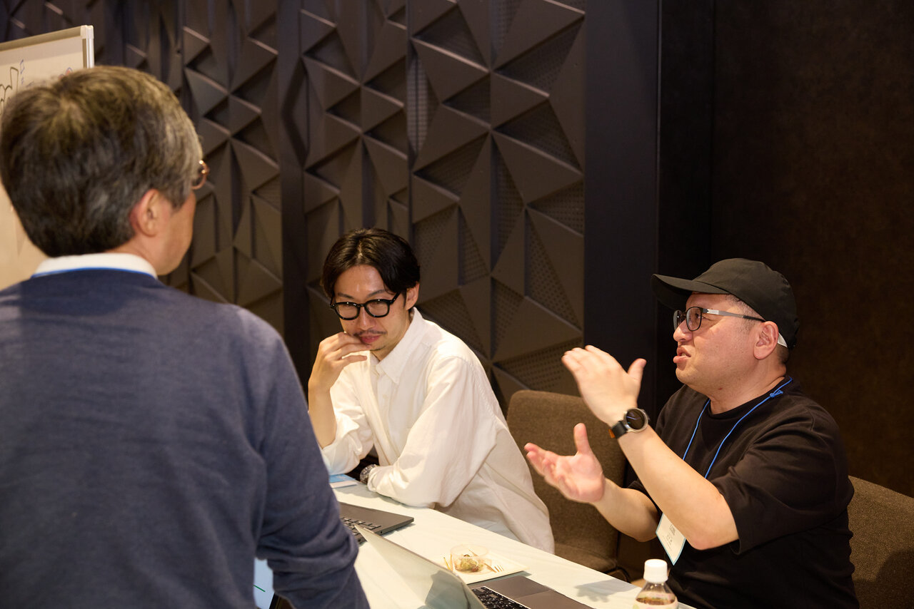 株式会社バレッグスの太田さま（左）、株式会社白組の鈴木さま（右）
