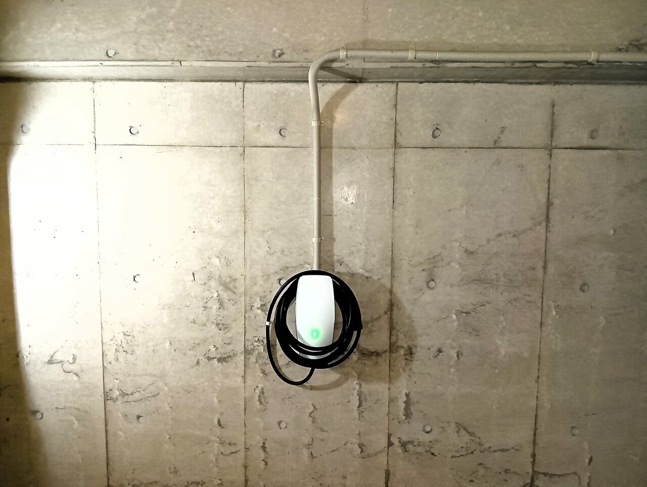 【TESLA ウォールコネクター】神奈川県鎌倉市