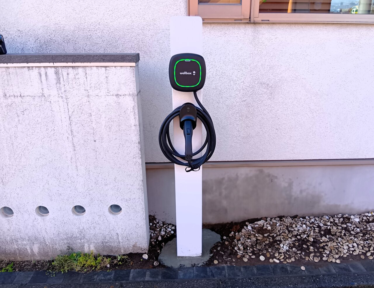 【Wallbox Pulsar Plus】東京都調布市 導入事例