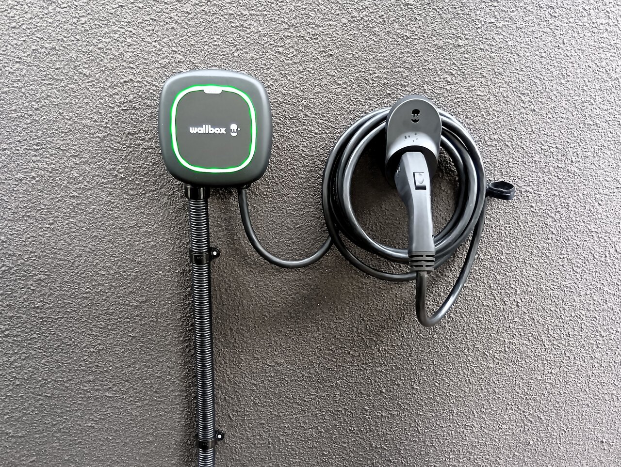 【Wallbox Pulsar Plus】神奈川県 導入事例