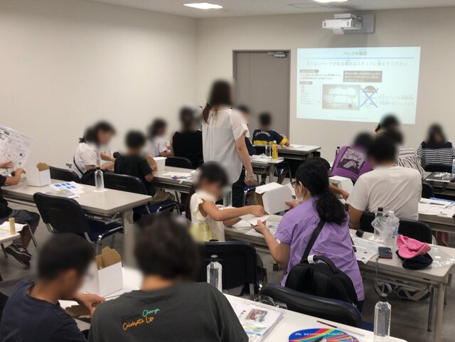 「ソーラーエコハウス」製作の様子