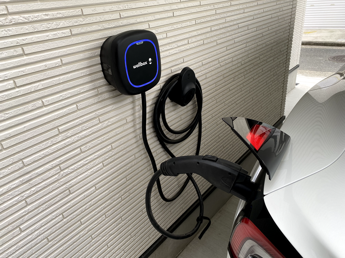 日産「アリア」に適した自宅用電気自動車(EV)充電器とは？｜EVエコホーム