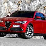 2018年にAlfa Romeo Stelvioが発売開始されそうです!初めてのSUV発売に期待が高まります!