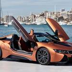 BMW i8ロードスターが5月に登場予定。新しくなったi8のデザイン・スペックを解剖します。