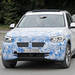 BMW初の電気クロスオーバー「iX3」市販型の独自フロントマスク公開!