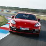 ポルシェPanamera GTS 2019バージョンが発表!ポルシェの中でも4ドアタイプの戦闘力が魅力!!!