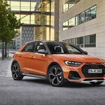 アウディが、新型SUV「Audi A1 citycarver」を初公開!