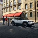 マツダの初の量産EV「MAZDA MX-30」を世界初公開!