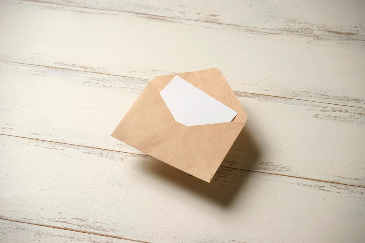 インスタグラムのDM（ディーエム）の送り方とは？できることも解説！