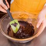 チョコレートの健康効果は甘いだけじゃない!バレンタインデーには健康用に甘い砂糖少なめのブラックチョコレートを自分用にどうぞ!